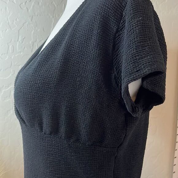 𝅺h&m black cap sleeve cropped crossover top V-neck waffle weave size medium - Picture 4 of 10